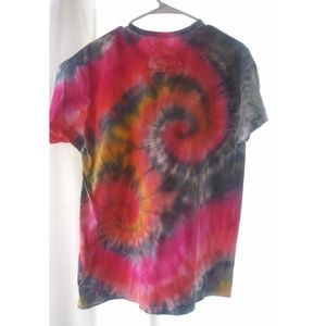 Double spiral tie dye tee